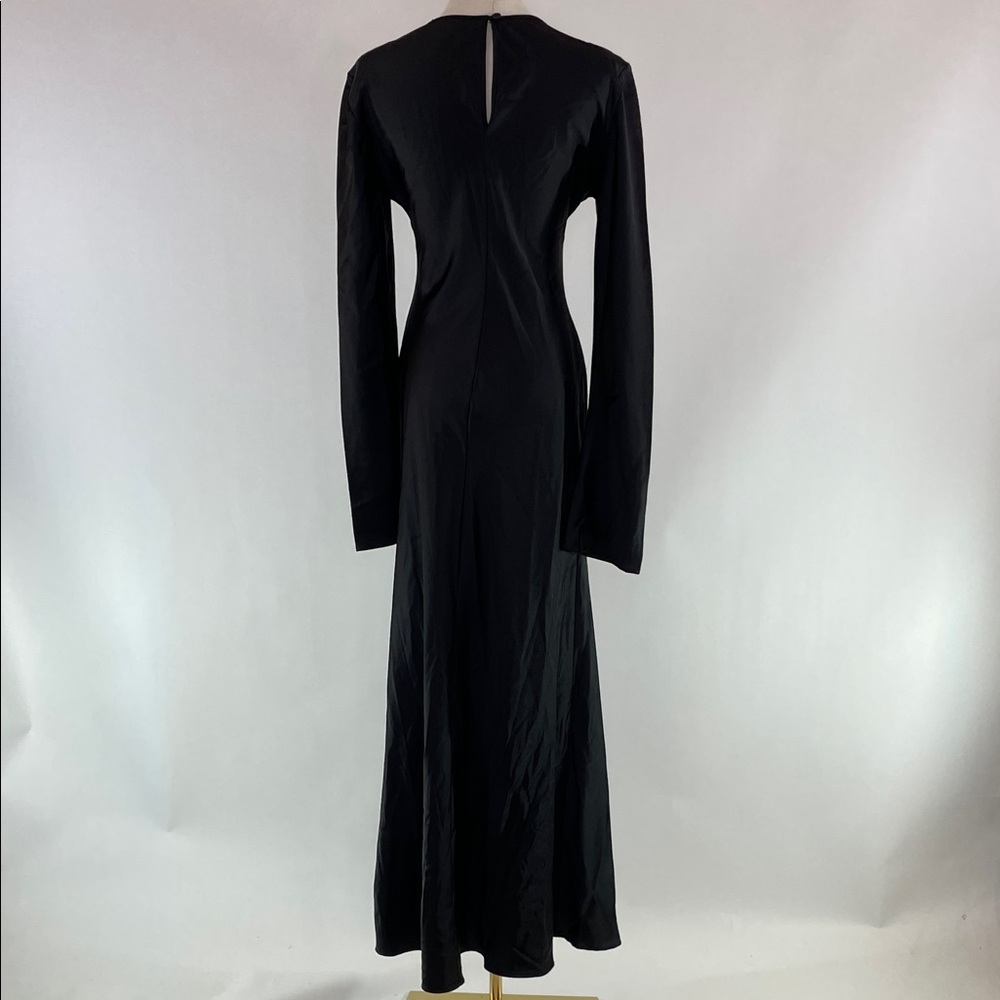 DELFI Collective Long Sleeve Satin Gown, M - Picture 9 of 11